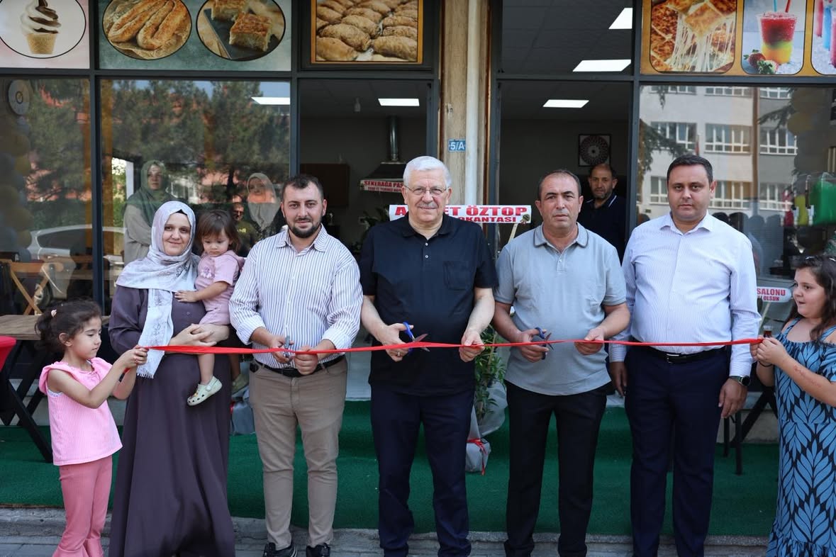 Sandıklı'da Yeni İşletme Açılışı Yapıldı