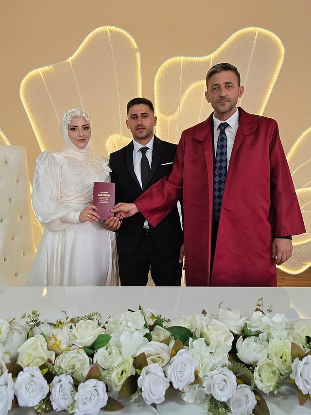 Sinanpaşa Belediye Başkanı Yıldırım, Kübra ve Osman Çiftinin Nikah Törenine Katıldı