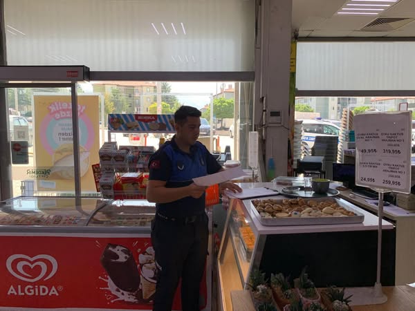 Dinar'da Marketlerde Kapsamlı Denetim: Vatandaşın Sağlığı Öncelikli