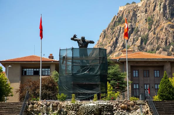 Afyonkarahisar'ın Sembolü Utku Anıtı, Restore Ediliyor