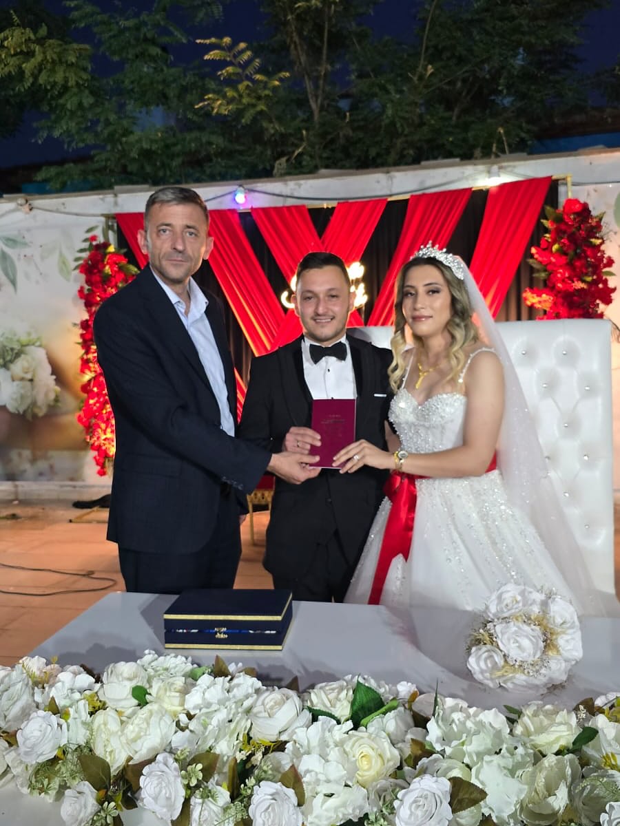 Sinanpaşa Belediye Başkanı Tolga Yıldırım, Genç Çiftin Nikâh Şahitliği Yaptı