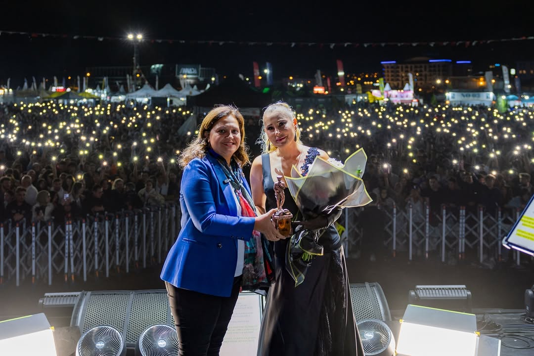 Afyonkarahisar Festival Coşkusuyla Tamamlandı: Eda Tatlıbel ve Funda Arar Sahne Aldı