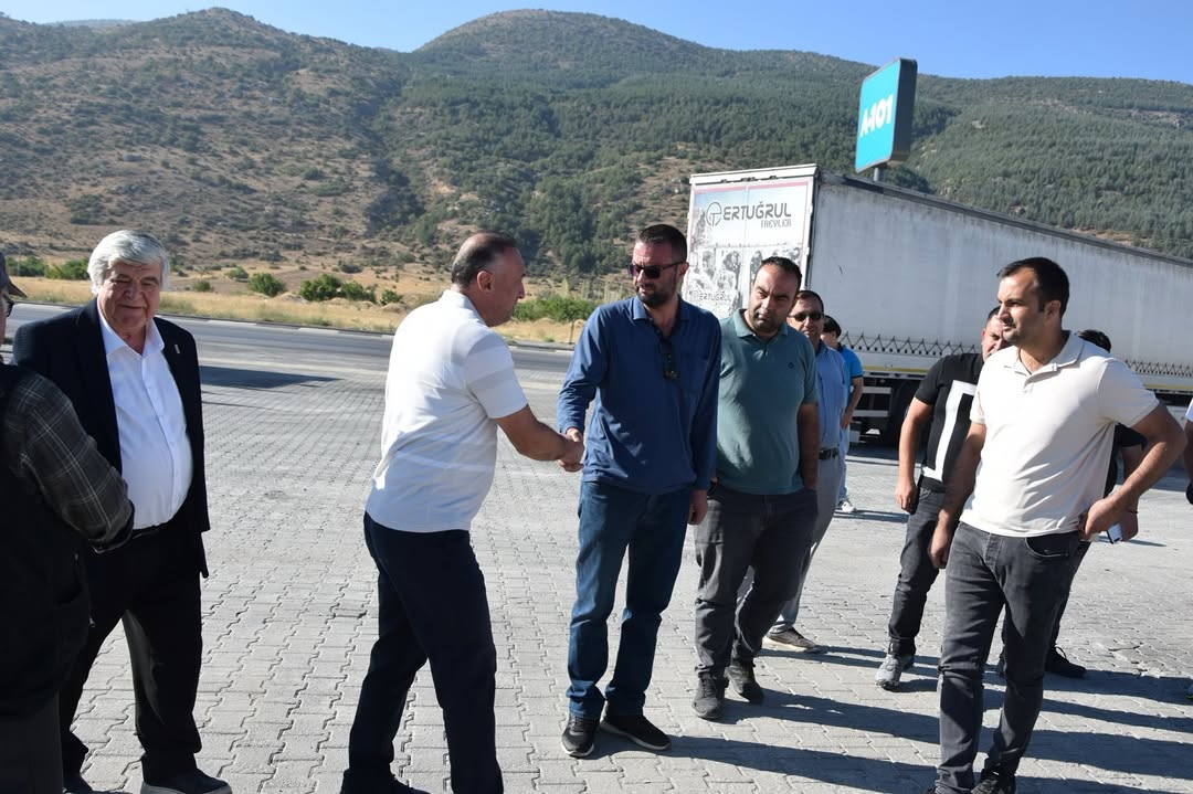 Çay Belediyesi Yeni İş Yerlerinin Açılışına Katıldı