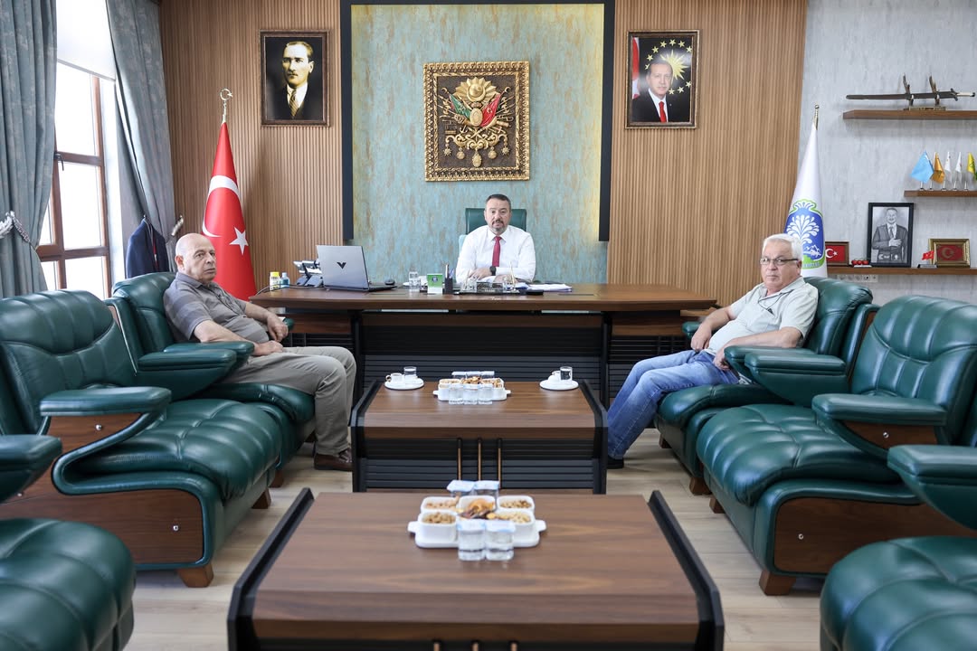 Sandıklı Belediye Başkanı Öztaş'ı Eski Meclis Üyeleri Ziyaret Etti