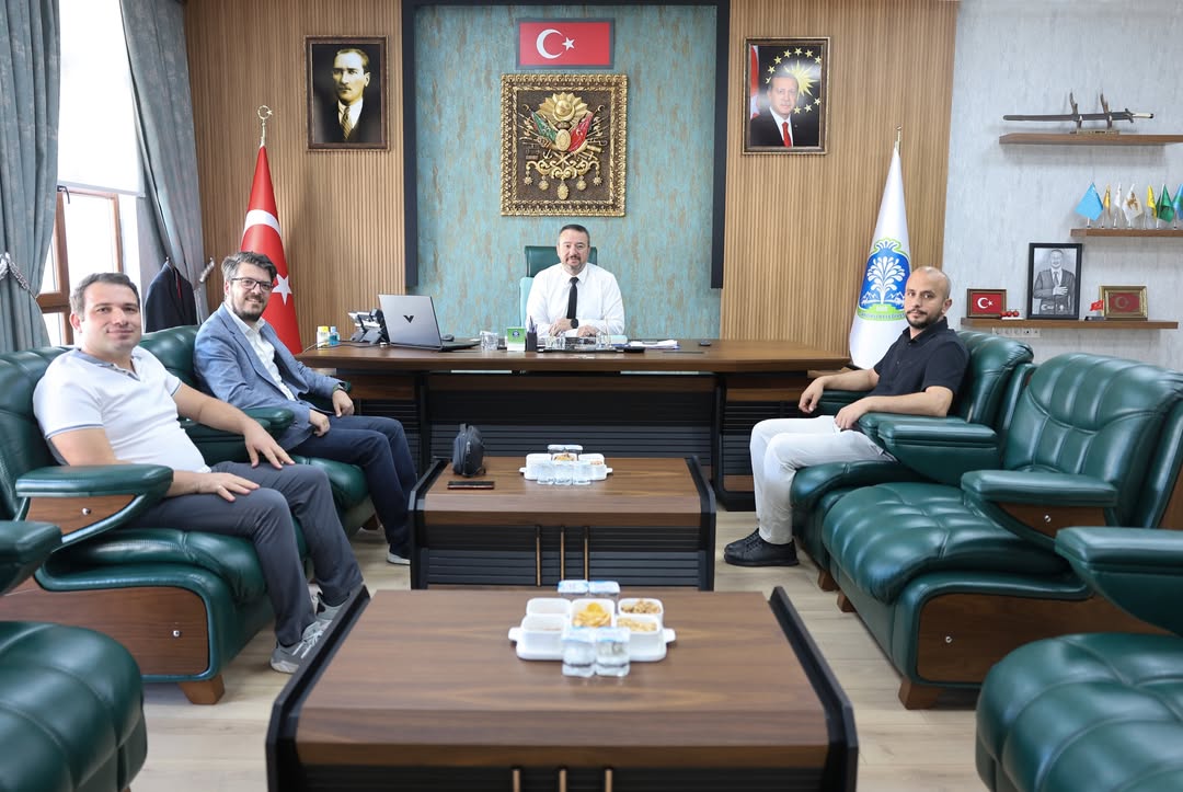 Sandıklı MYO Heyeti, Belediye Başkanı Öztaş'ı Ziyaret Etti