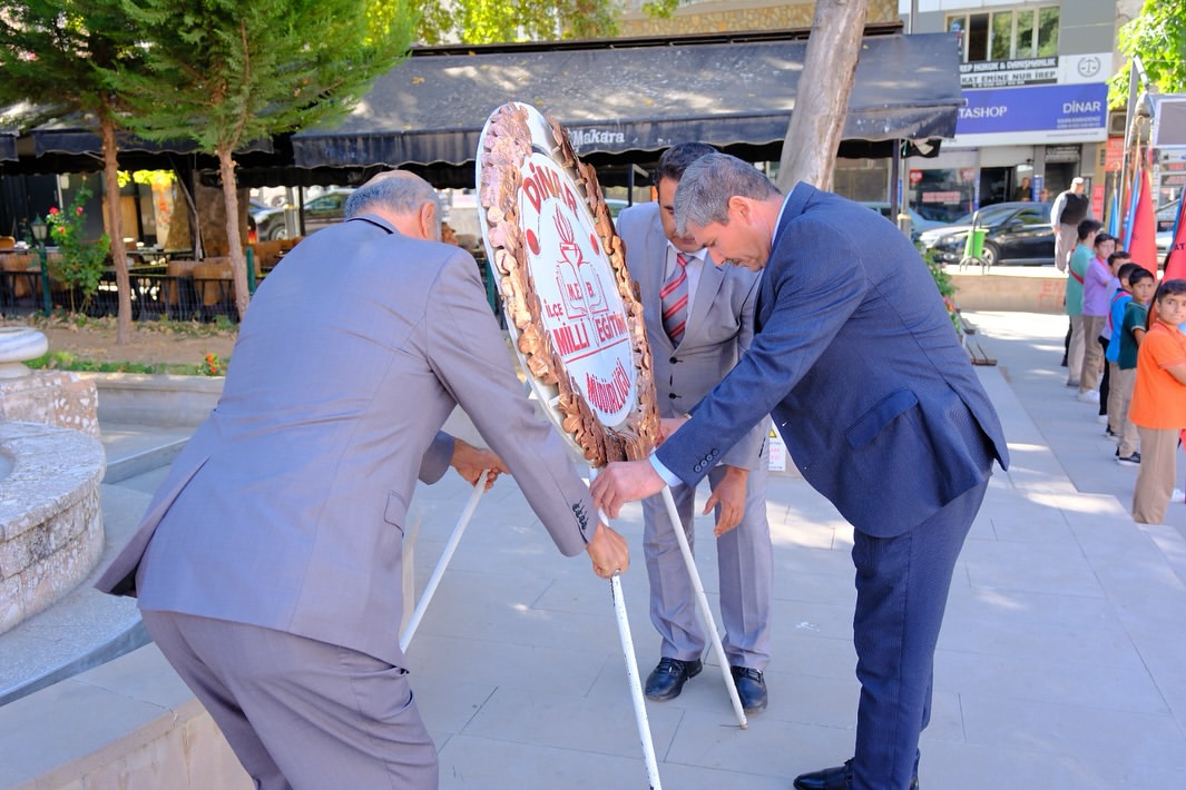 Afyonkarahisar Dinar'da İlköğretim Haftası Coşkuyla Kutlandı