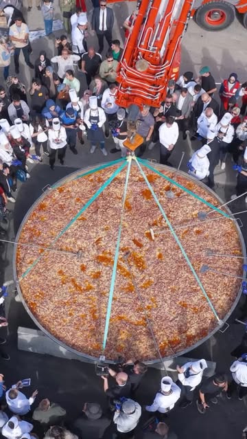 Afyonkarahisar'da Dünya Rekoru: En Büyük Sucuklu Yumurta Yapıldı