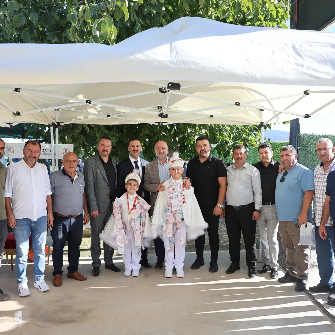Sandıklı Belediyesi Başkan Öztaş Ailelerin Mutlu Günlerine Katıldı
