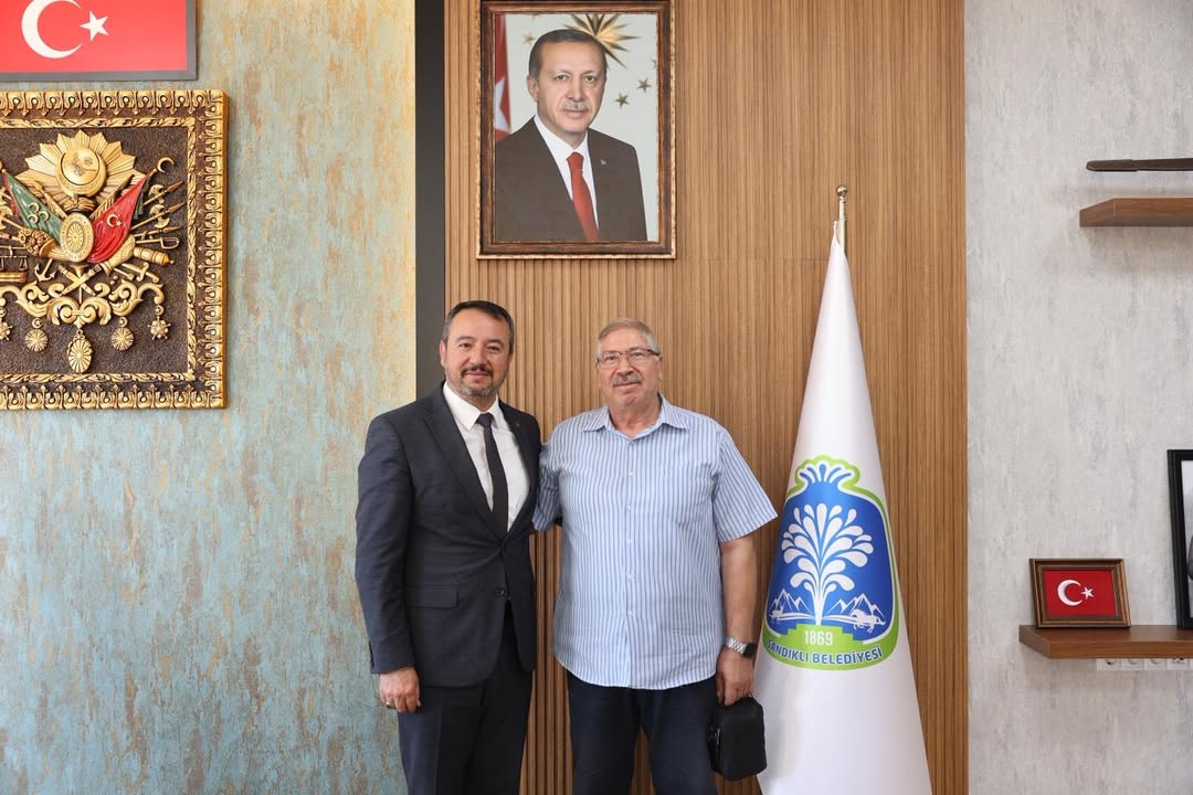 Sandıklı Belediye Başkanını Mima Petrol Sahibi Ziyaret Etti