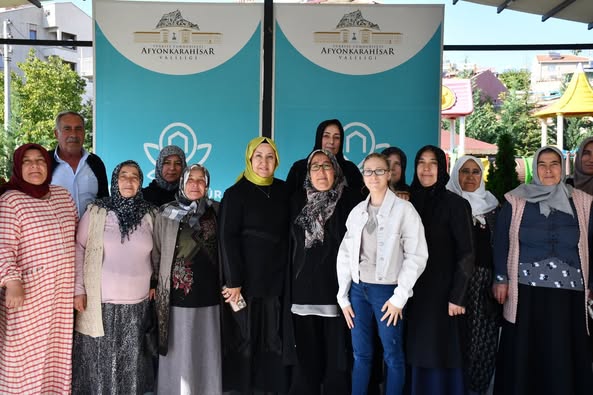 İscehisar'da Kadınlara Özel Halk Günü Toplantısı Düzenlendi