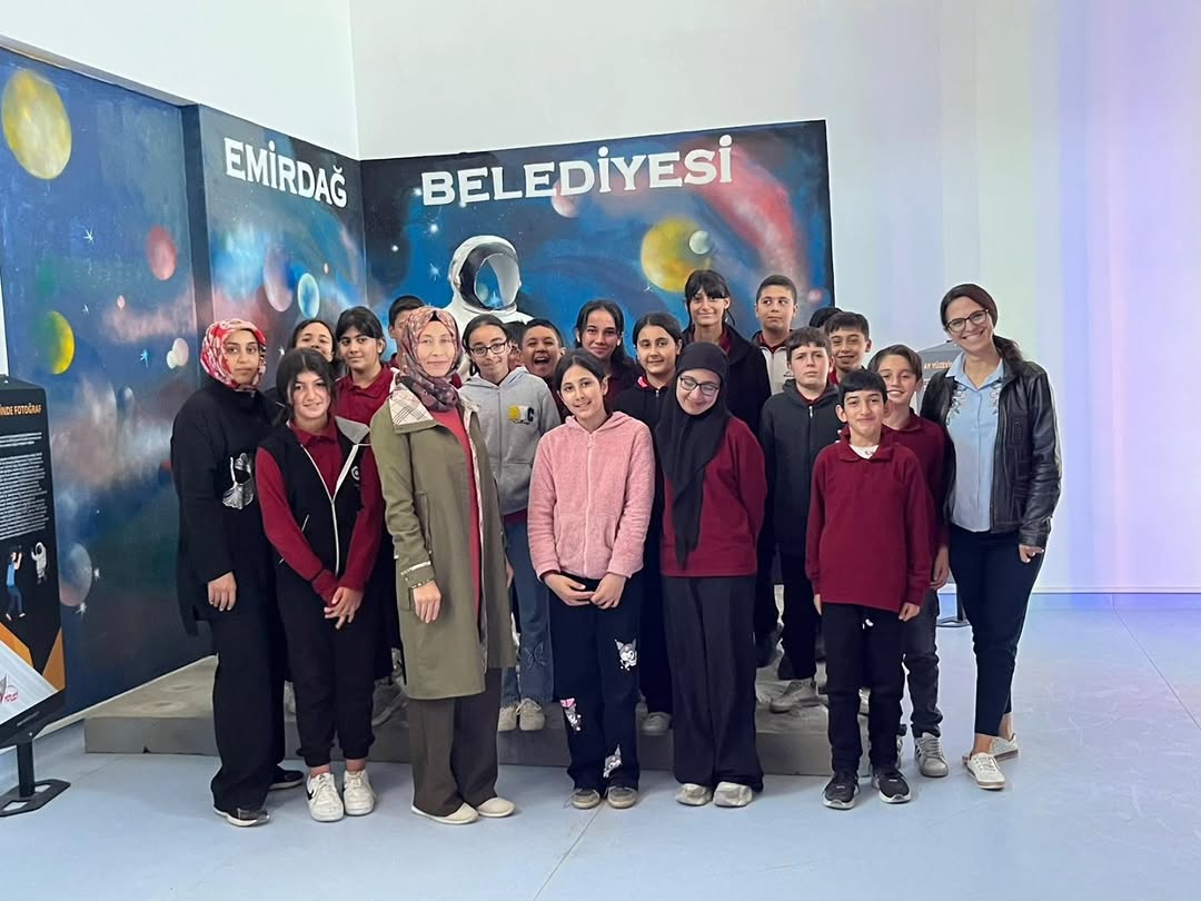 Emirdağ'da Gençlik Merkezi, Gömü Ortaokulu Öğrencilerini Ağırladı