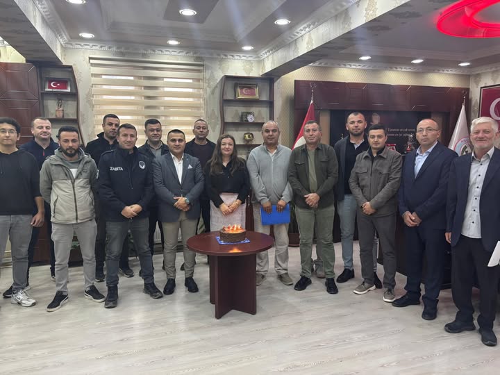 Evciler Belediye Başkanı Berrin Uğurlu'nun Doğum Günü Kutlandı