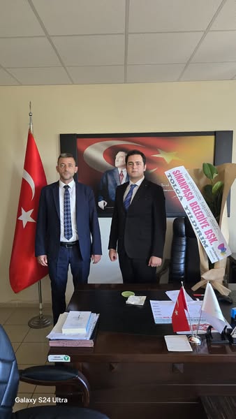 Sinanpaşa Belediye Başkanı Tolga Yıldırım, Yeni İlçe Sağlık Müdürünü Makamında Ziyaret Etti