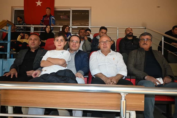 Çay'ın Efeleri, Kamu Spor Oyunları Voleybol Turnuvası'nda Şampiyon Oldu