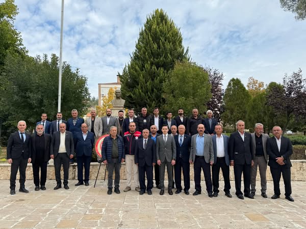 Dazkırı Belediyesi'nden Muhtarlar Günü'nde Anlamlı Kutlama