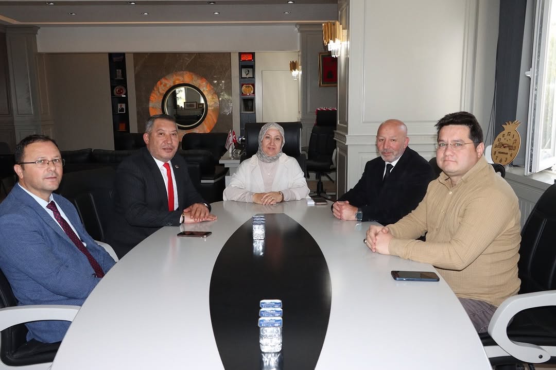 Bolvadin Belediyesi Sahipsiz Hayvanlar İçin Birlik Toplantısına Katıldı