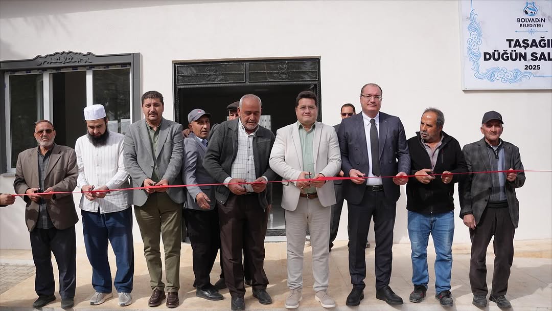 Bolvadin'de Taşağıl Düğün Salonu Yeniden Hizmete Açıldı